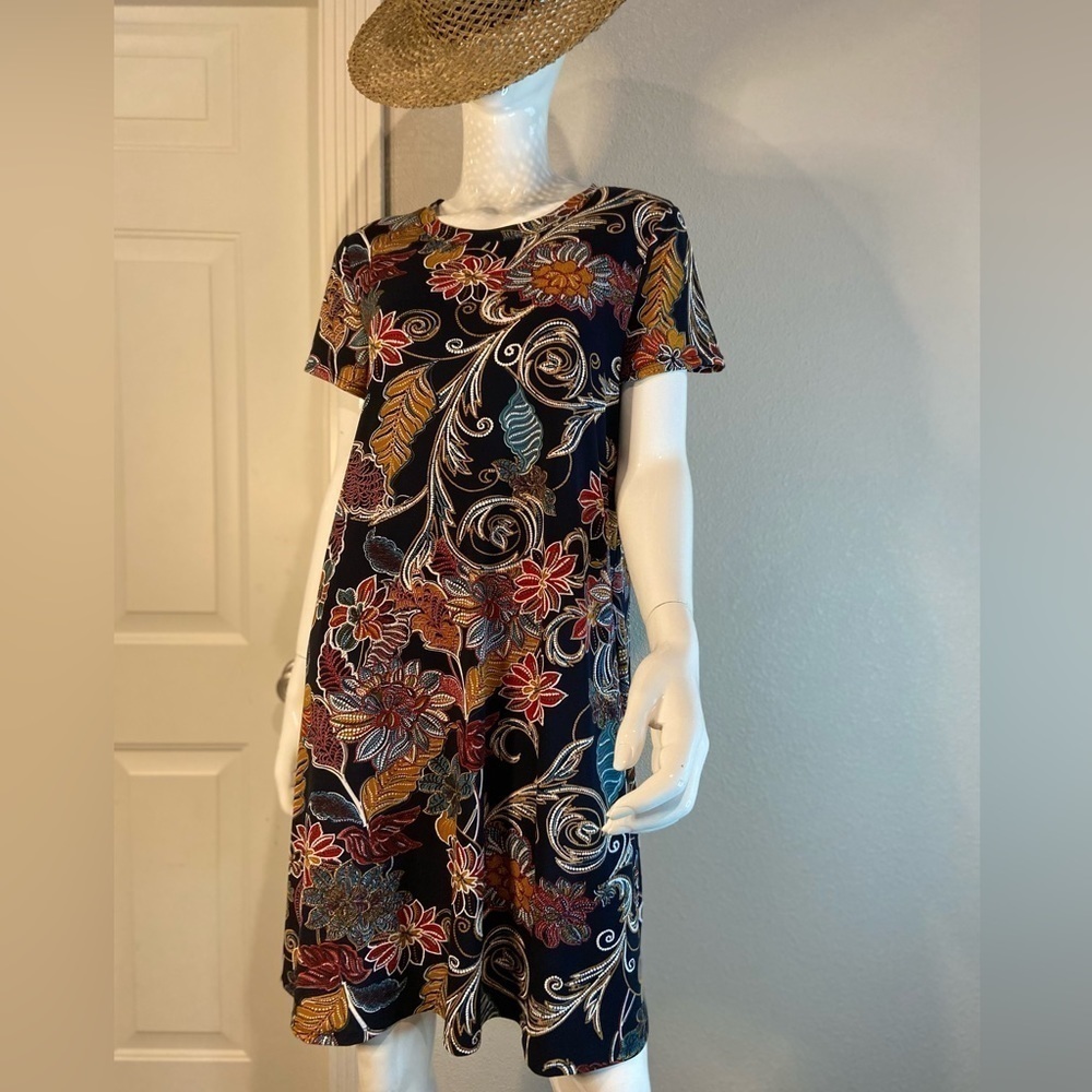 Apt. 9~Vibrant Multi-Colored Paisley/Floral Shift Midi Dress~Short Sleeve~Size M